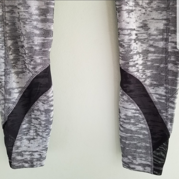 Lululemon leggings - Picture 11 of 12